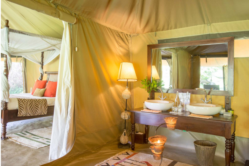 Mara Ngenche Camp, Tent - image 3