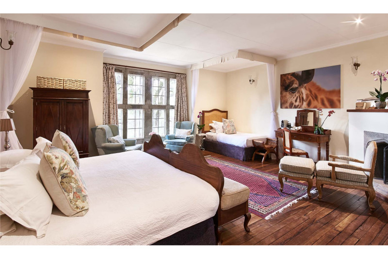 Giraffe Manor, Superior Room - image 1