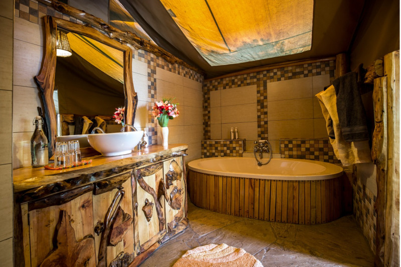 The Rhino Watch Lodge, Honeymoon Tent - image 1