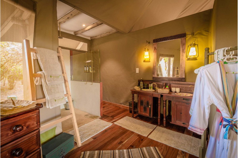 Sala's Camp, Forest Family Tent (3a) - image 4