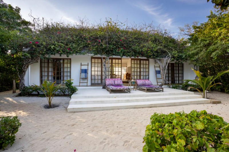 Kinondo Kwetu, Alex House Villa - image 1