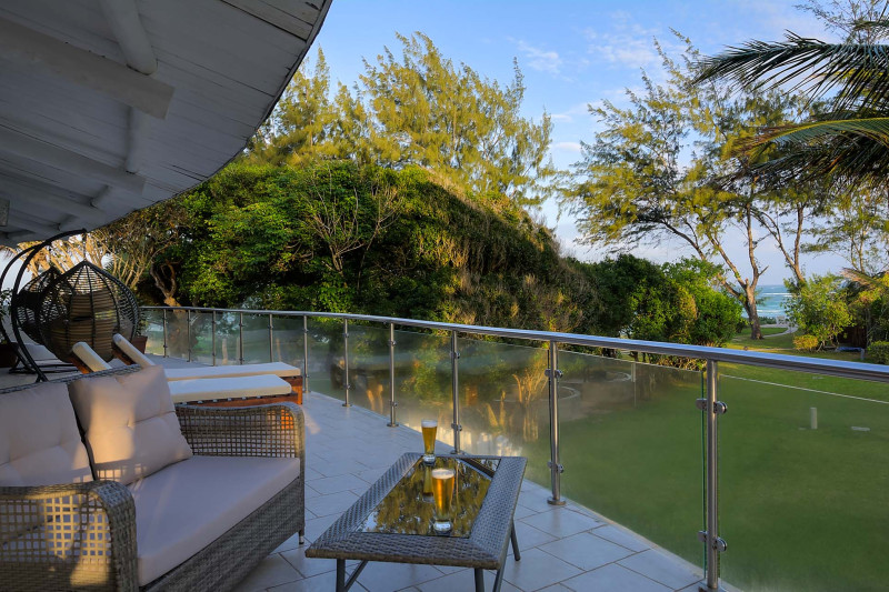 Kobe Suite Resort, Deluxe Ocean View Suite - image 5