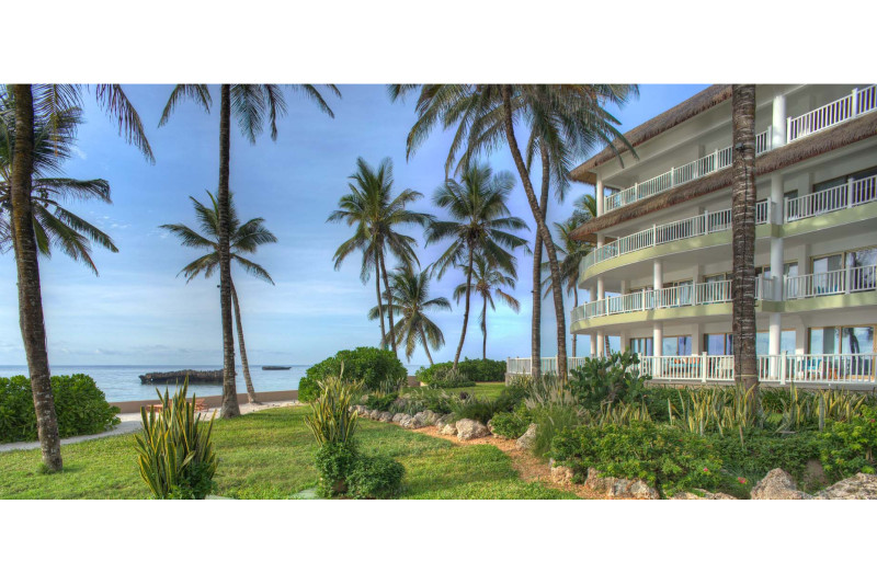 Hemingways Watamu, One Bedroom Apartment, Minimum 2 guests - image 1