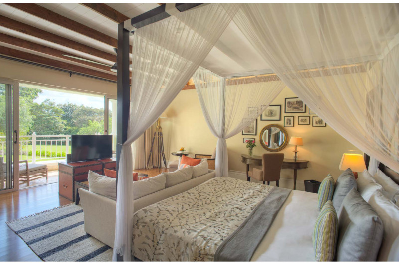 Hemingways Nairobi, Deluxe Suite - image 1