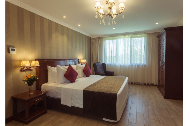 Sarova Woodlands Hotel & Spa, State Suite - image 1