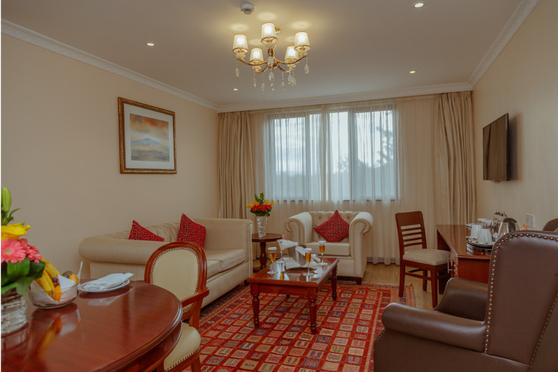Sarova Woodlands Hotel & Spa, State Suite - image 2