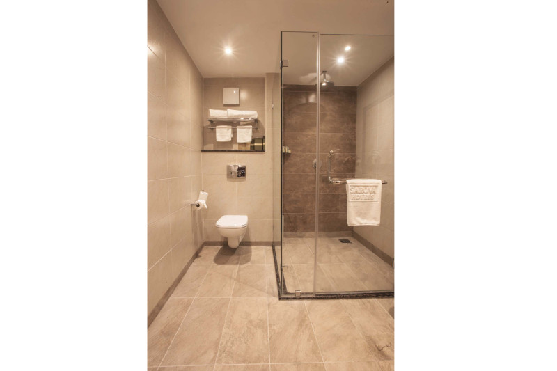 Sarova Woodlands Hotel & Spa, Executive Suite - image 3