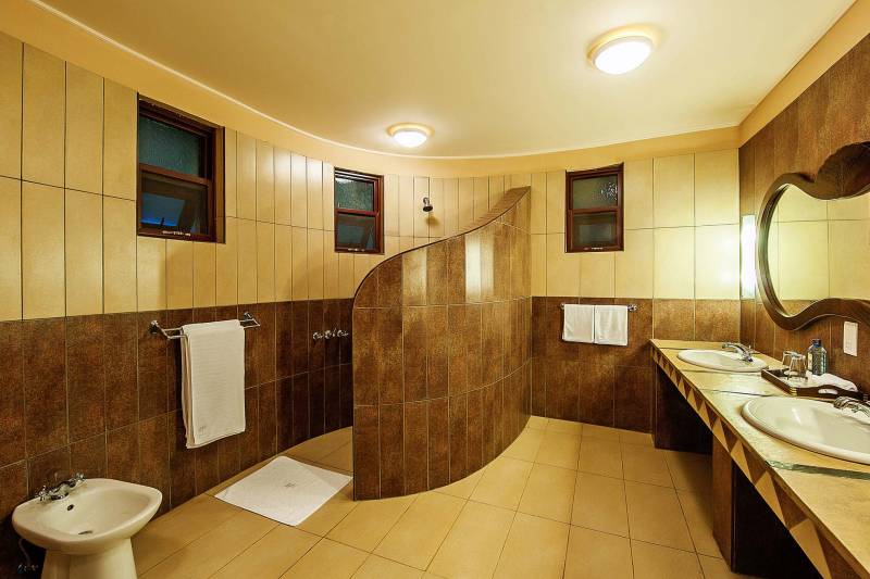 Lake Nakuru Sopa Lodge - Photo 8