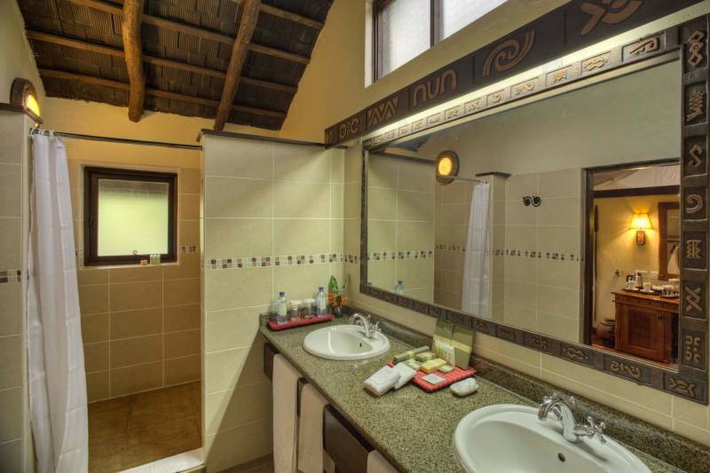 Sarova Mara Game Camp, Club Tent - image 3