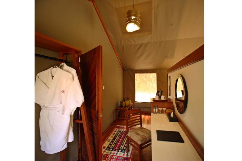 Sarova Mara Game Camp, Deluxe Tent - image 3