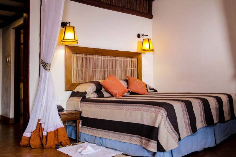 Kilaguni Serena Safari Lodge, Deluxe Room - image 1